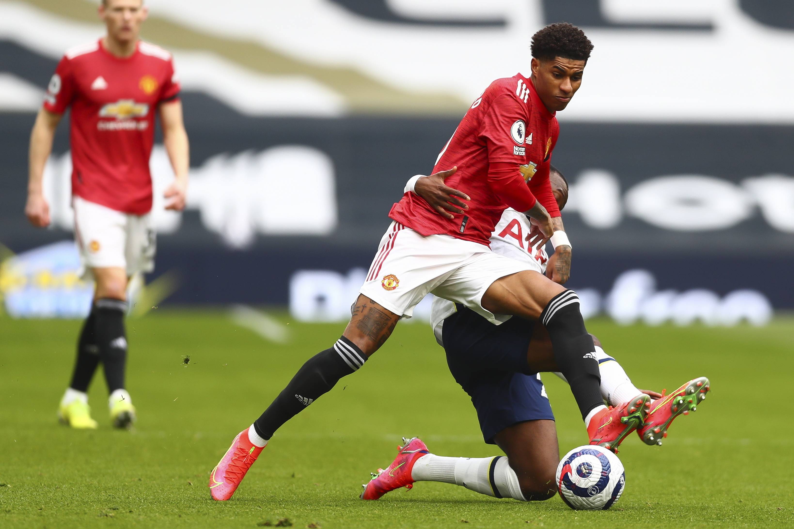 鸣了3次枪 鸣了3次枪